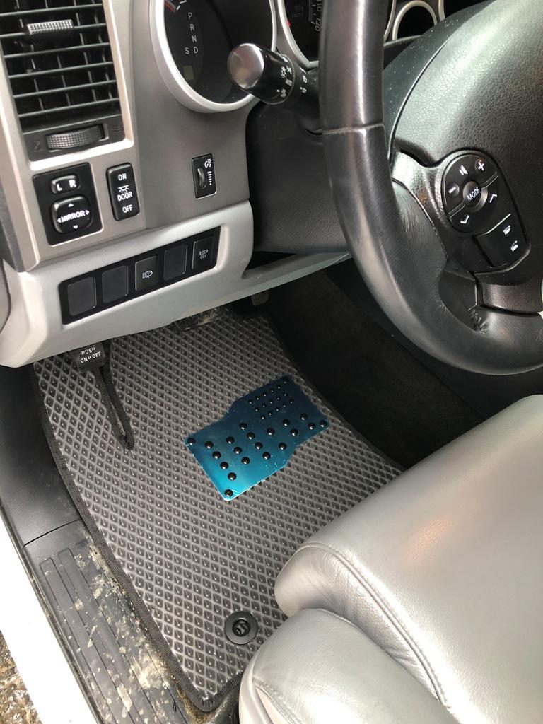 Rugs 3 Rows (EVA Black) Middle Row - Armrest for Toyota Sequoia 2007-2022