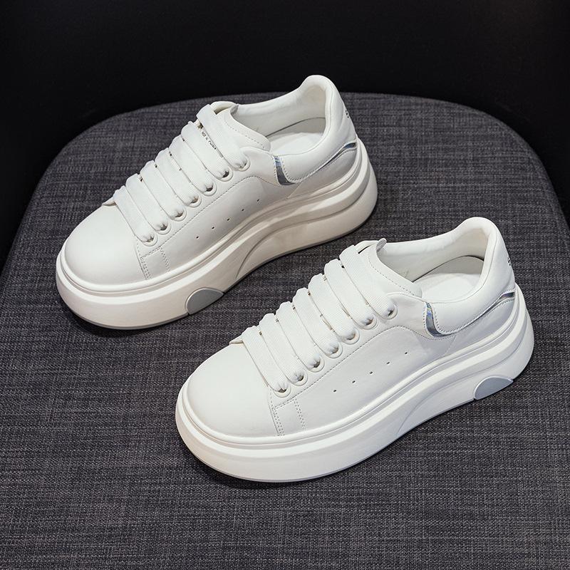 Fashion platform white shoes women's spring 2025 new personalized design sense increases function sports and leisure versatile women's shoes