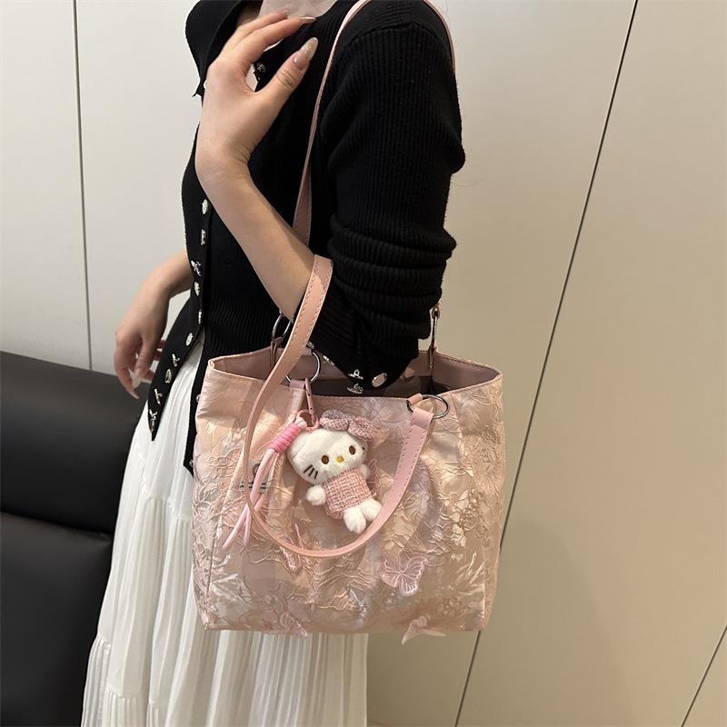 New Embroidered Butterfly Portable Shoulder Underarm Bag Large Capacity Women's Tote Bag Commuter