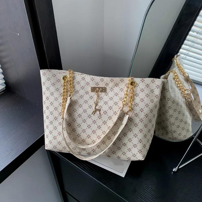 Women Luxury Design New Presbyopic Handbag Large Capacity Handbag Fashion Printing Shoulder Bag Trendy Shopping Bag with pendant