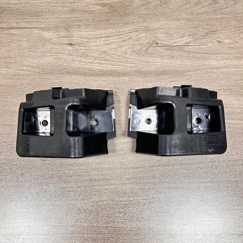 Rear Light Bracket For Tesla Model Y Juniper 2025+ Rear Bumper Tail Light Bracket 1932679-00-C 1932681-00-C Replacement Parts