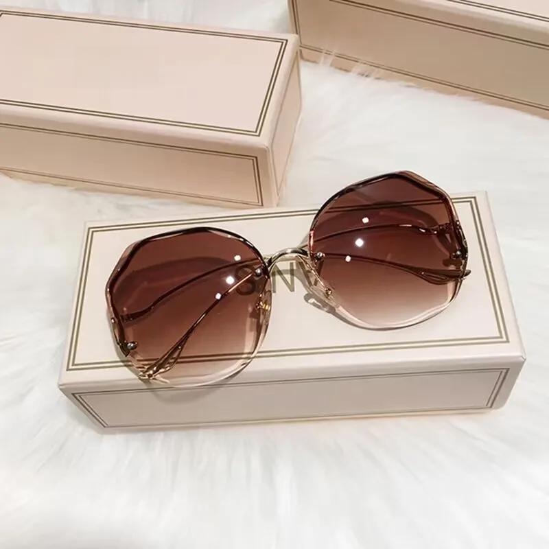 Frameless Women Sunglasses Trendy Edge Cut Light Color UV400 Protection Fashionable Large Frame Eyewear Gafas De Sol