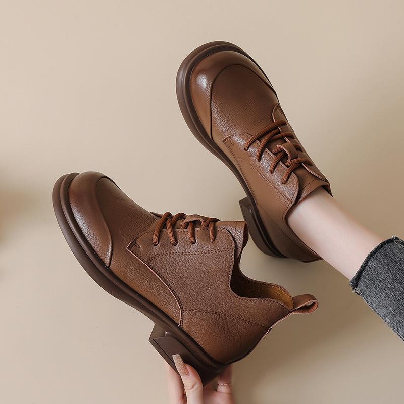 2025 autumn flat-soled women's shoes niche light luxury retro handmade single boots women's casual mother shoes leather boots 2025