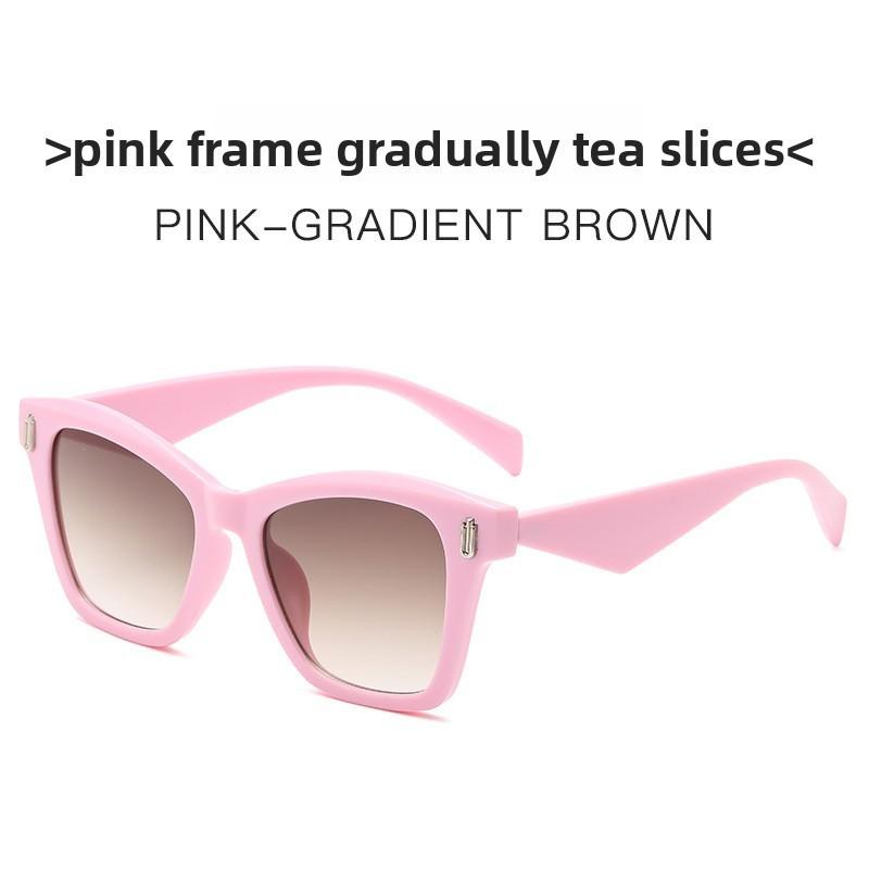Cat Eye Sunglasses Oversized Black Frame With Gradient Gray Lenses For Stylish Outings