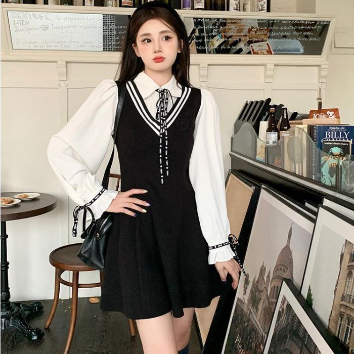 

2025 Spring Arrival: Curvy Fit Polo Collar Dress with Bell Sleeves & Color Block Design – Elegant Short Skirt S чёрный