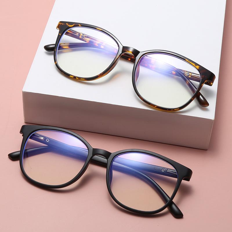 Anti-Blue Light Glasses Classic Square Eyewear Women Men Daily Leisure Eyeglasses Blue Light Blocking Man Lady Computer Eyeglas