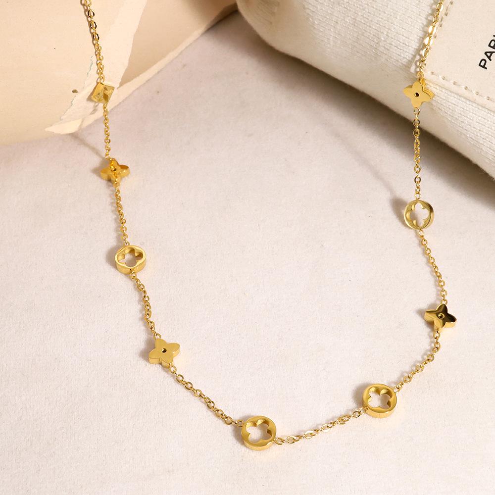 Classic Four-Leaf Clover Titanium Necklace with 18K Gold Plating - Niche, Luxurious Clavicle Chain Design 18K Gold