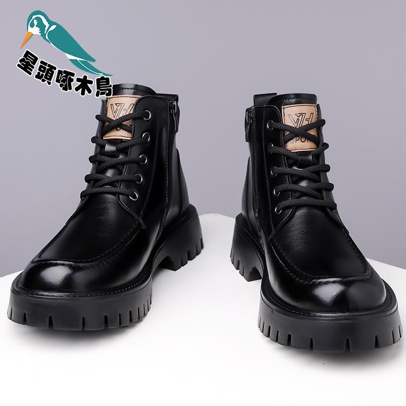 Varma och avslappnade snökängor för medelålders pappor, vinter nya herrstövlarna i bomull av första lagret kohud