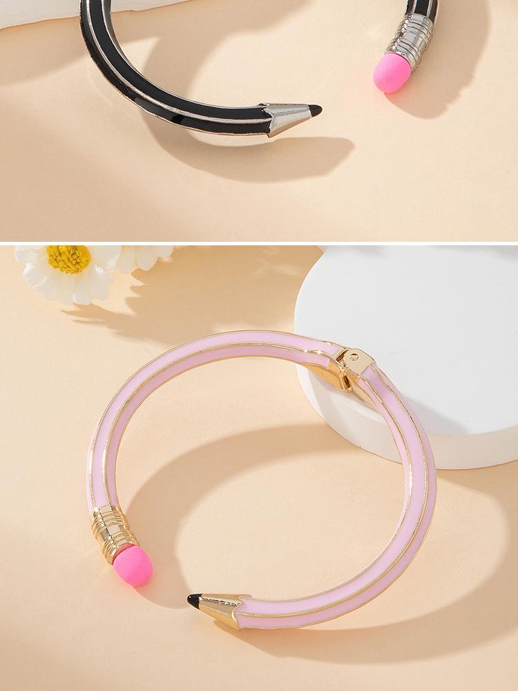 Elegantes und modisches buntes Armband - Europäischer, amerikanischer, koreanischer Stil, Exquisiter Nischen-Leichtluxus-Schmuck für Damen