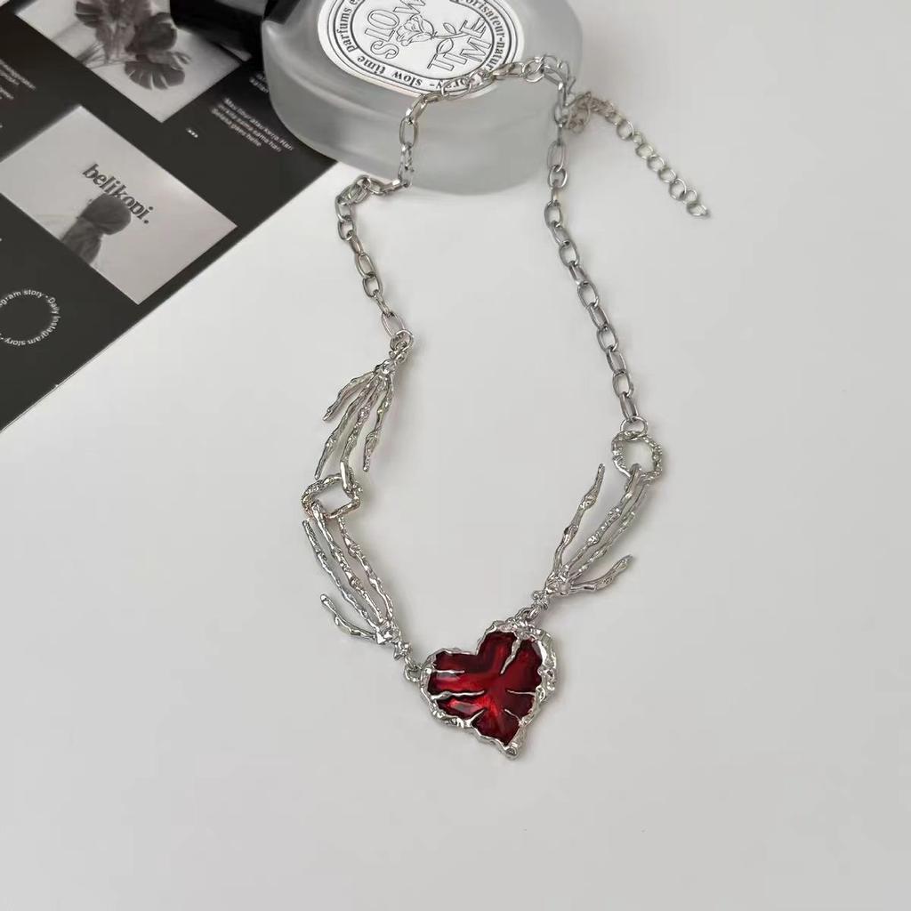 Heart Design Red Stone Hand Bone Shape Chain Women Men Necklace Ins Design Heart Charm Korean Chain Men Women Necklace