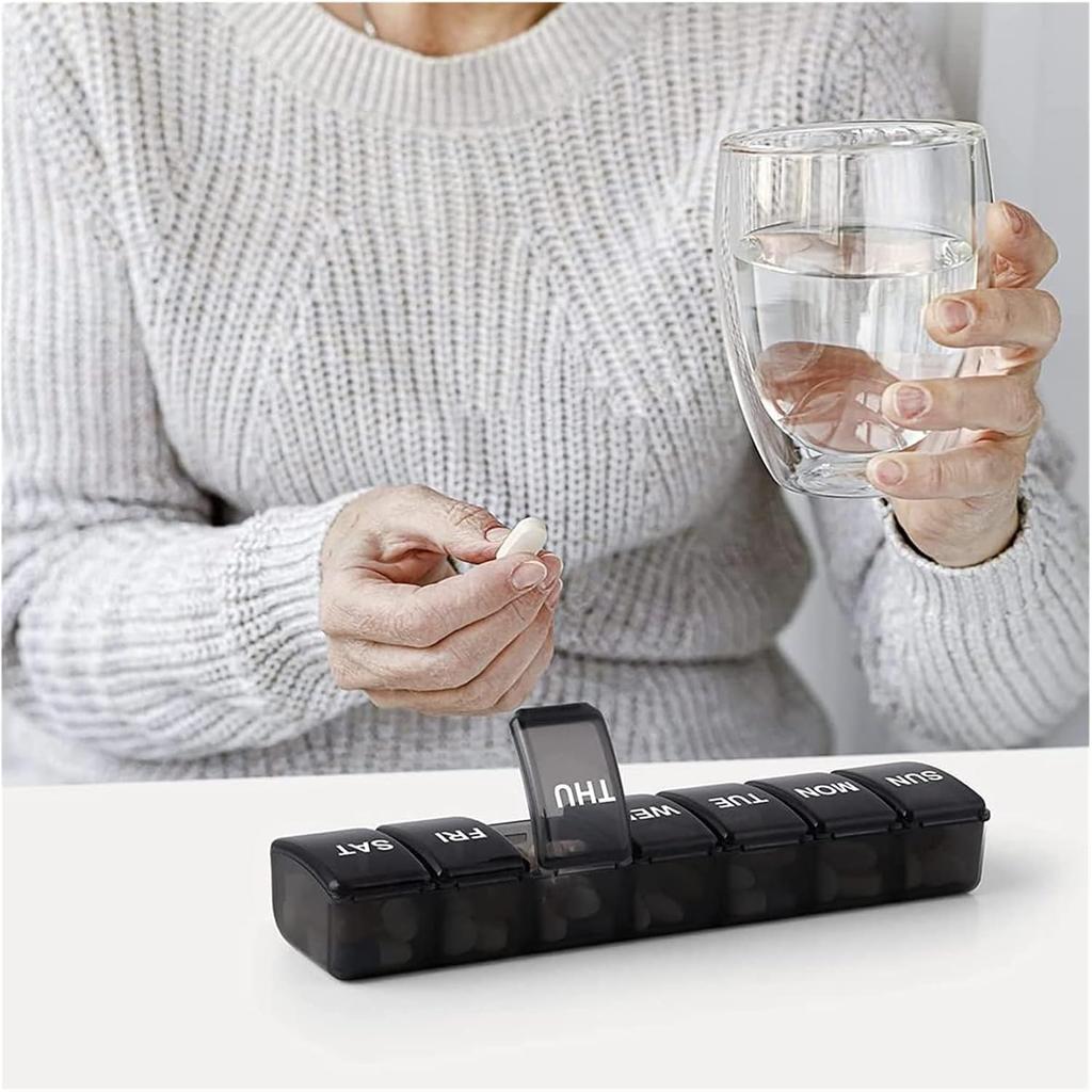 Pill Dispenser Travel Weekly Pill Case, 7 Day Pill Organizer, Daily Pocket Pill Holder for Pills/Vitamin/Fish Oil/Supplements