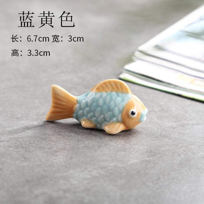Clown Fish Shape Chopstick Holder Home Kitchen Table Decoration Ceramic Crafts Spoon Shelf Crucian Carp Puffer Fish Tea Pet