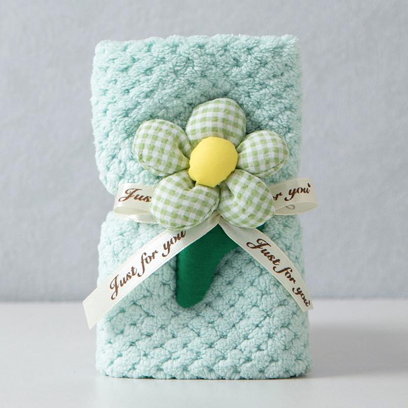 Three-Dimensional Sunflower Coral Fleece Towel - Wedding Favor & Gift 30*30 (folded: 8*12)