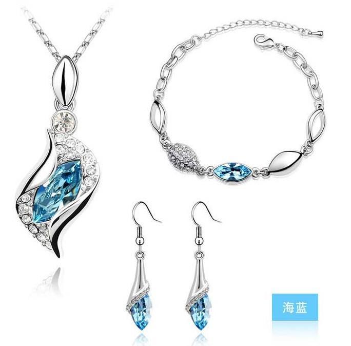LUXY MOON Women Crystal Pendant Alloyed Chain Necklace Stud Earring Jewelry Set