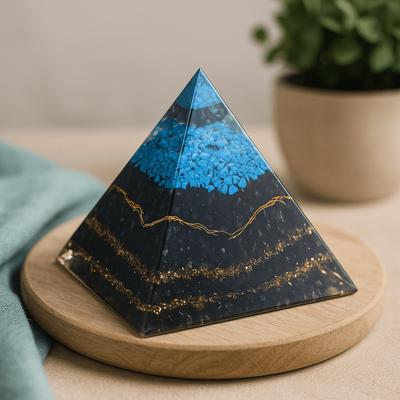 Orgonit Pyramide Türkis und Schwarzer Turmalin 70 mm