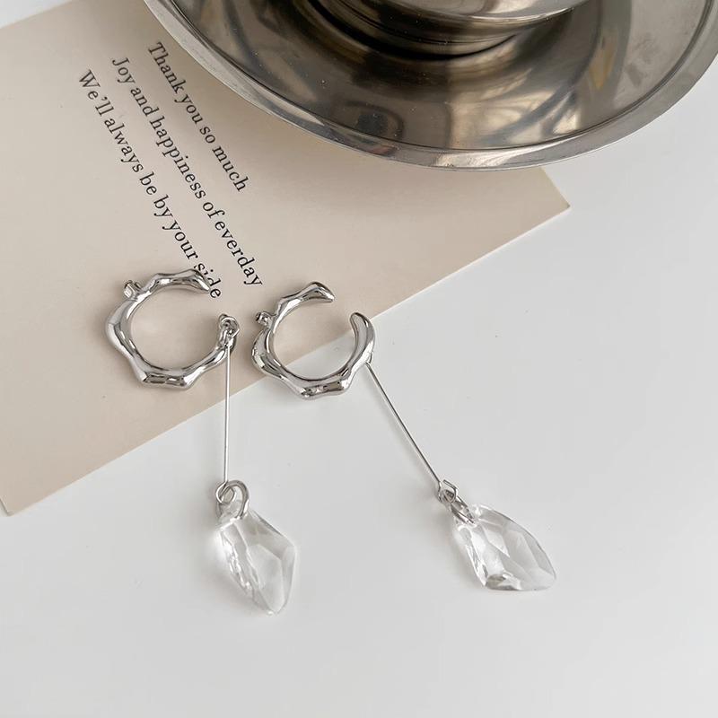 Long Ear Cuff with Clear Crystal Pendant: Trendy Non-Piercing Earring
