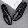 Nieuwe Casual Leren Schoenen Heren Ademend Luxe Merk Heren Kleding Schoenen Brogue Oxford Schoenen voor Heren Zacht Zakelijk Avondkleding