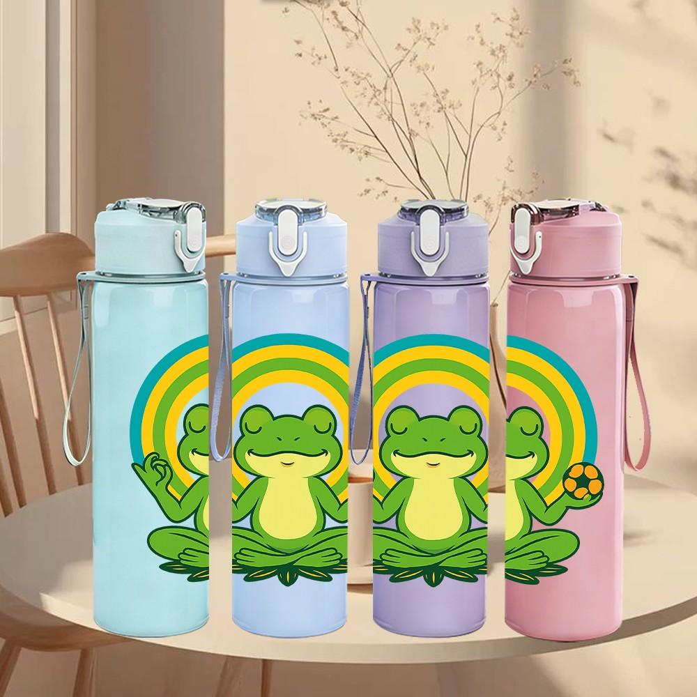 1PC Rainbow Frog Cartoon Design 750ml Color Plastic Sports Water Bottle Leakproof Flip Straw Lid Suitable for Sports Office Home Use