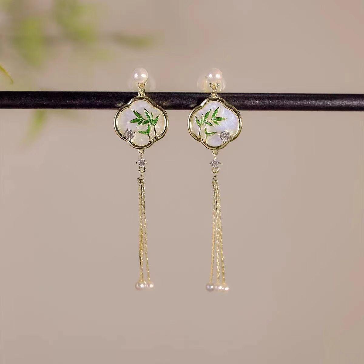 

Ретро серьги Изумрудный Бамбук - Женские Аксессуары для Ципао и Юбки Лошадиное Лицо Emerald Bamboo Design Earrings - Stud