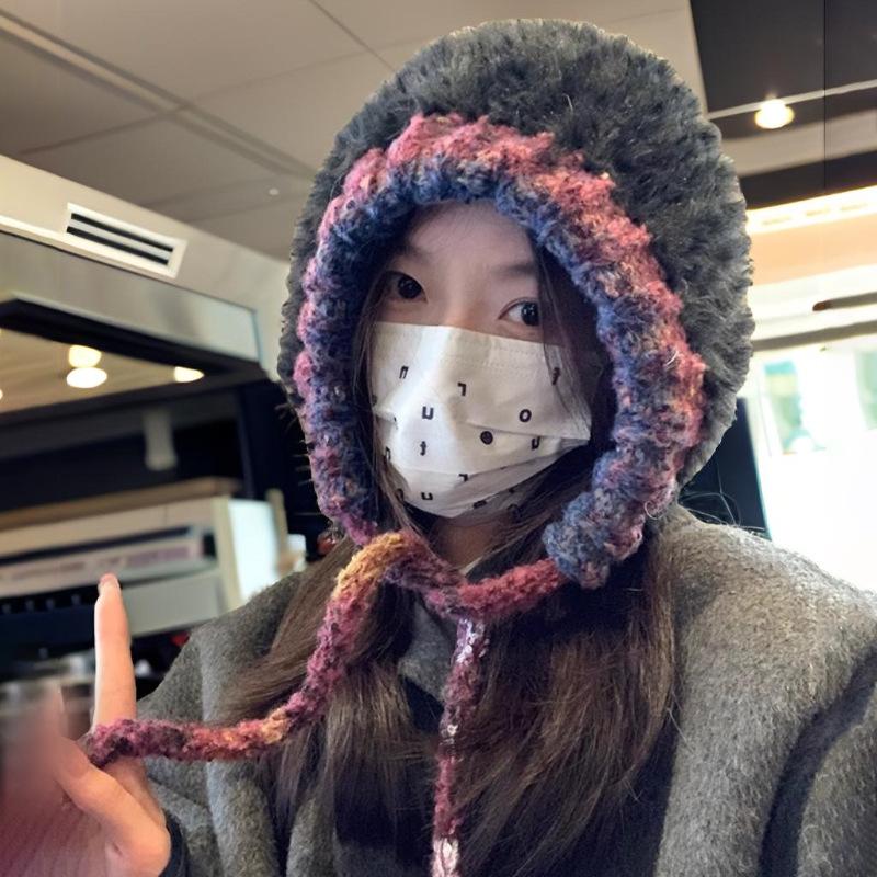 

Корейская новая милая шапка из шерсти с маленьким медведем для женщин на зиму, подчеркивающая лицо, маленькая теплая вязаная шапка, шапка с большим обхватом головы, закрывающая уши Adjustable