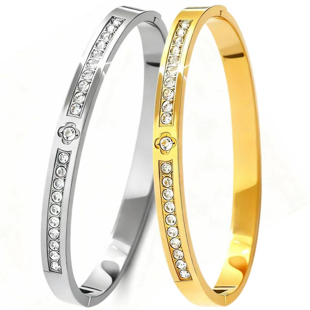 Elegant Non-Fading Titanium Steel Bracelet for Women, Gold-Plated European and American Style Stainless Steel.