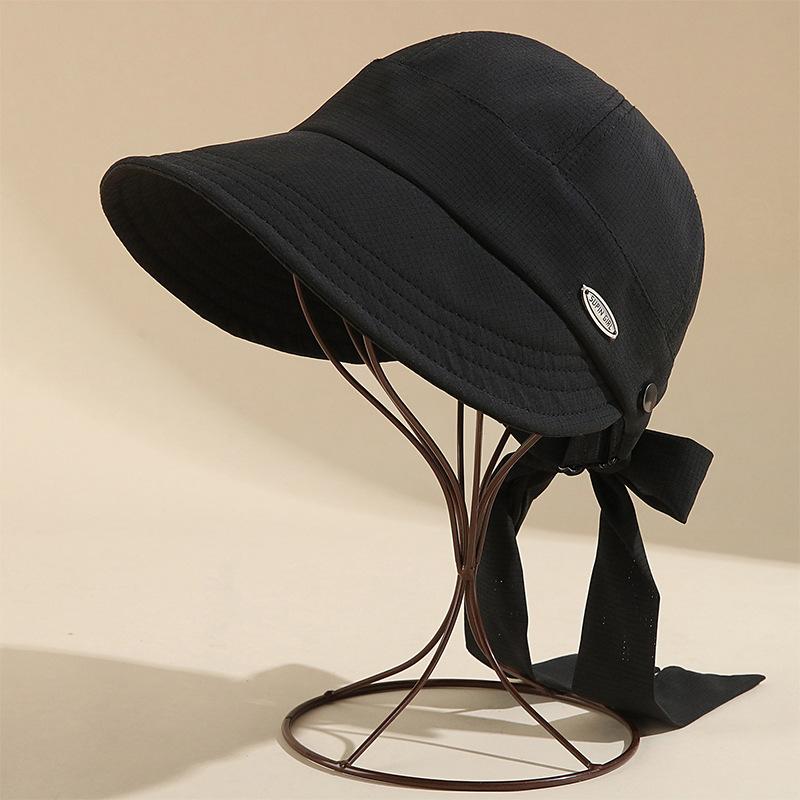 Quick-drying peaked cap for women in spring and summer, can hang masks to show their faces, small visor, outdoor UV-proof equestrian hat