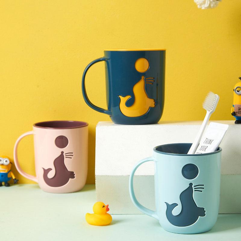 Kreslený kelímek na ústní vodu s delfínem pro dospělé, rodinný, minimalistický kelímek na zubní kartáčky, kreativní cestovní kelímek s rodinou lachtanů, kelímek na mytí pro páry