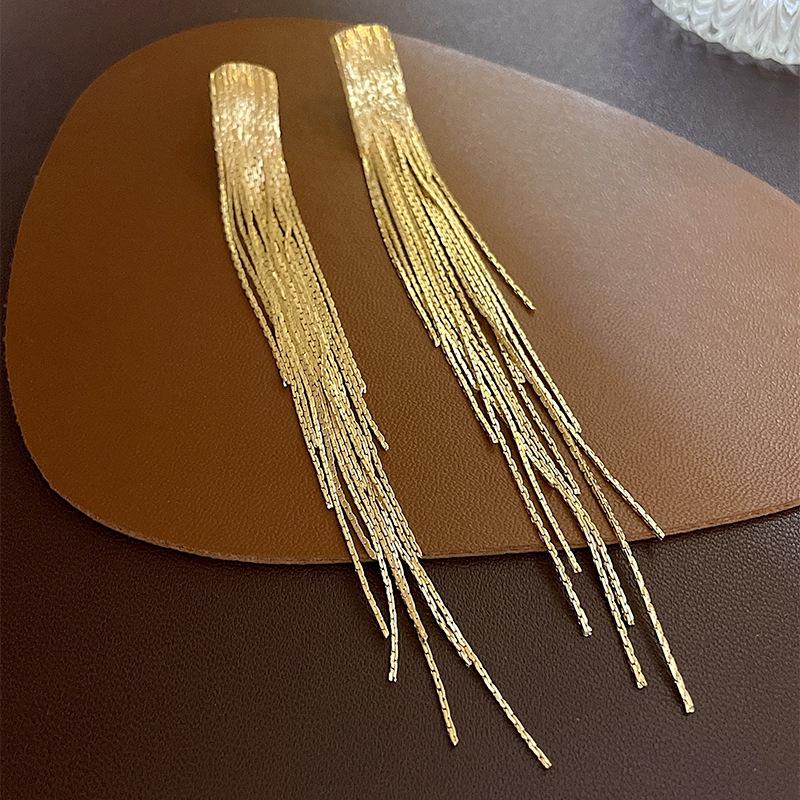 S925 Silver Needle Rhinestone Tassel Earrings - Exquisite Long Claw Chain with Colored Diamonds, European & American Style