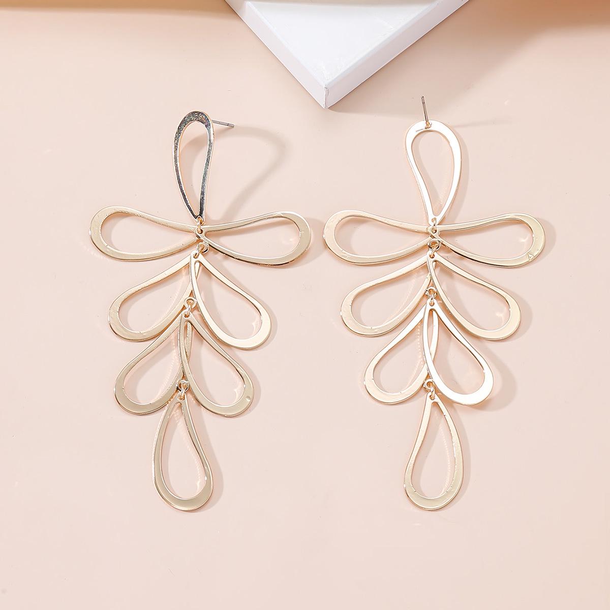 Dongdaemun Floral Tassel Earrings – Creative Exaggerated Style
