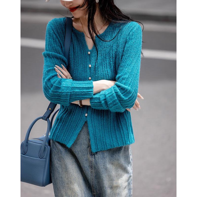 Damstickad tröja med rund hals i merinoullsblandning