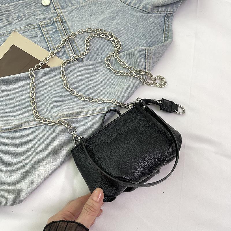 

High-end small bag women s new fashion versatile shoulder messenger bag versatile mini chain bag