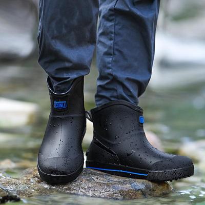 Herren Koreanischer Stil Wasserdicht Rutschfest Regenstiefel, Verschleißfest mit Plus Samt Warmfutter, Bequeme Mittelhohe Gummistiefel.