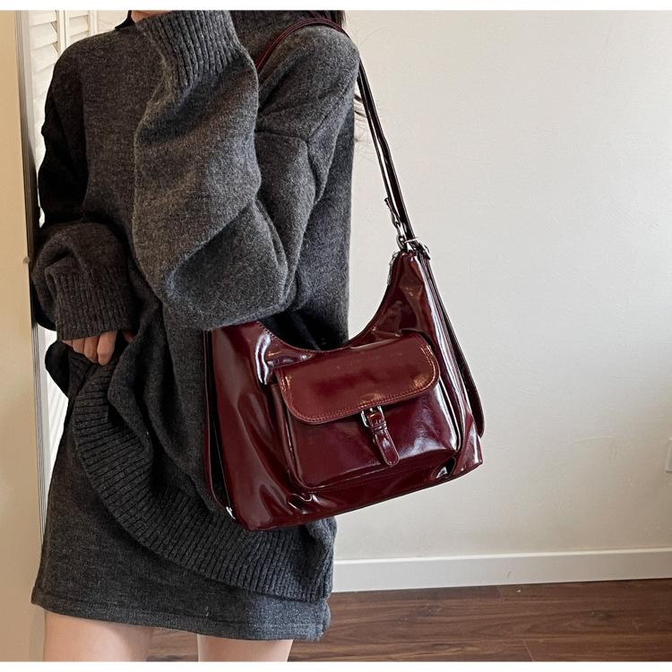 Soft Leather Tote Bag for Women 2026 Minimalist Style Large Capacity Commuter Shoulder Crossbody Bag