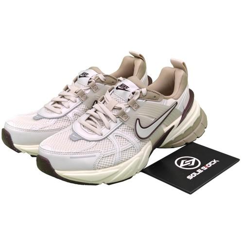 

Nike WMNS V2K Run Light All Wood Brown FD0736-103 Жіночий Розмір EU 43
