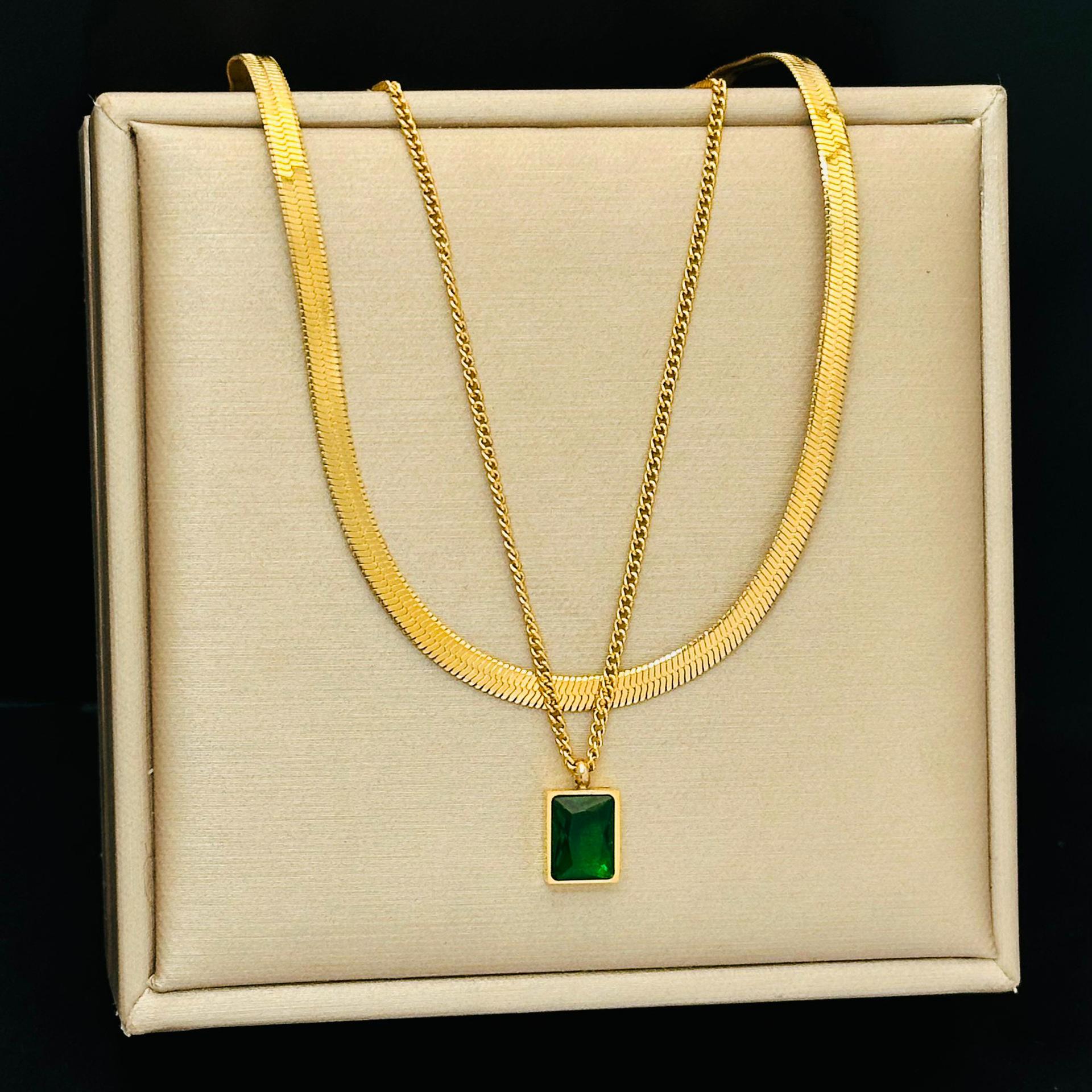 

Green Square Simple and Versatile Double-layer Stacked Necklace Female Summer