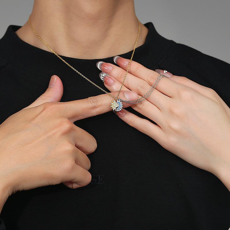 Magnetic Sun & Moon Couple Necklace - Trendy Valentine's Day Gift