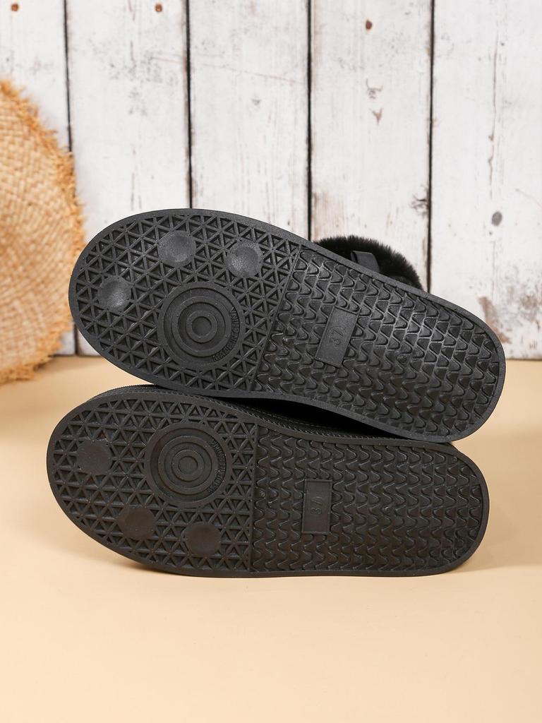 Damen Übergröße Pelzige Winterstiefel: 2025 Lässige Baumwolle aus einem Stück mit dicker Sohle und Schmetterlingsdetail