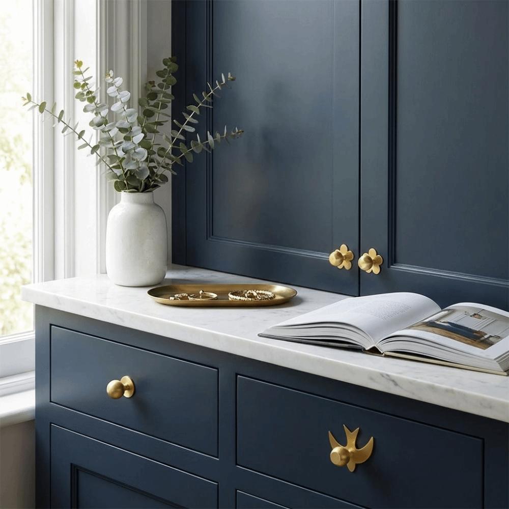 Smooth Surface Brass Drawer Backplates Modern Minimalist Single-Hole Handles Furniture Hardware