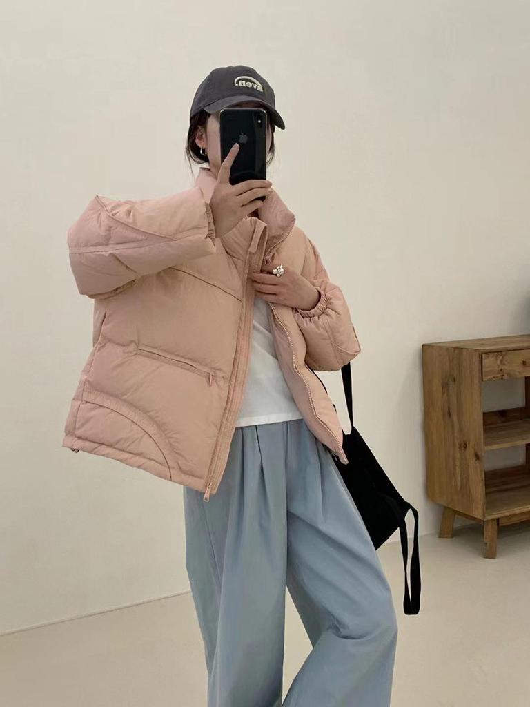 European Style Women's Short Down Jacket, Stand Collar, Winter 2026 Fashion, with Pockets and Zipper, Warm and Trendy.