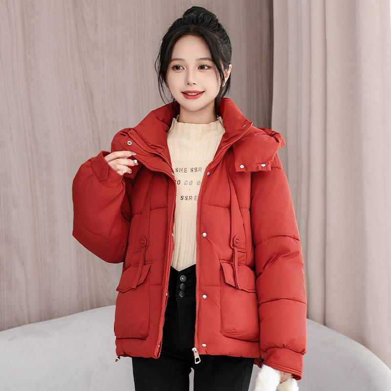 

New solid color wrinkle hooded windproof lightweight thickened fluffy warm cold loose short high quality fabric casual sports jacket M червоний