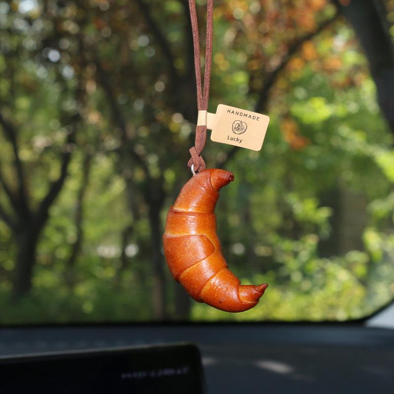 Lovely Bagel Alkaline Bread Pendant Cute Sweater Chain Pretzel Necklace Bag Hanging Car Interior Croissant Bag Accessory
