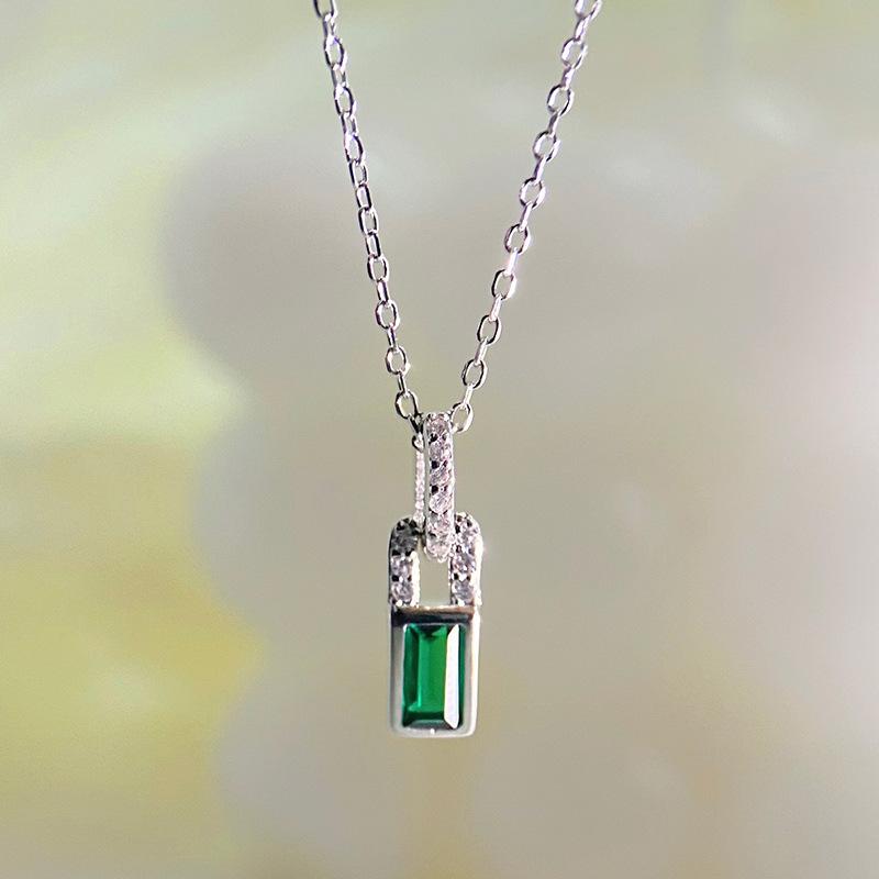 High Grade Green Diamond Small Lock Necklace, Light Luxury, Fashionable Temperament, Versatile Collarbone Chain, New Style