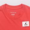 Jordan Flight Essentials Oversizedowa Koszulka z Krótkim Rękawem z Okrągłym Dekoltem i Naszywką z Logo dla Kobiet Koszulki Jaskrawoczerwona DD7058-605