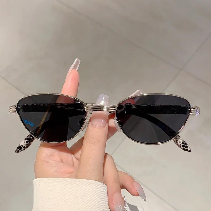 Vintage Luxury Brand Designer Metal Small Frame Sunglasses Women For Men Sun Glasses Steampunk Popular New Cat Eye Shades Uv400