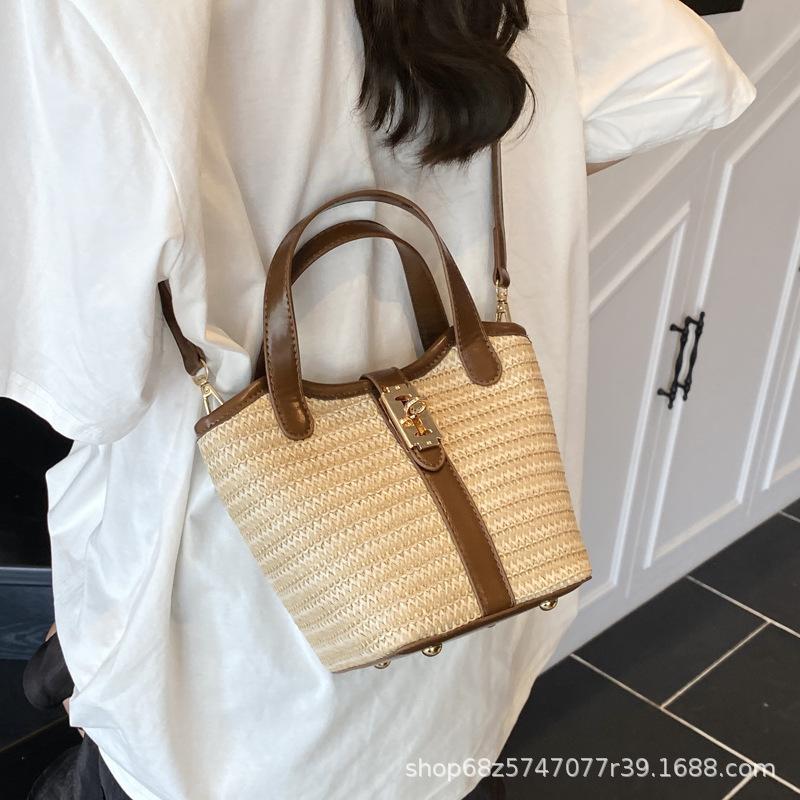 Korean Version of Casual Solid Color Temperament Simple Portable Bucket Bag for Women Versatile Commuter Knitted Crossbody Fashion Straw Bag