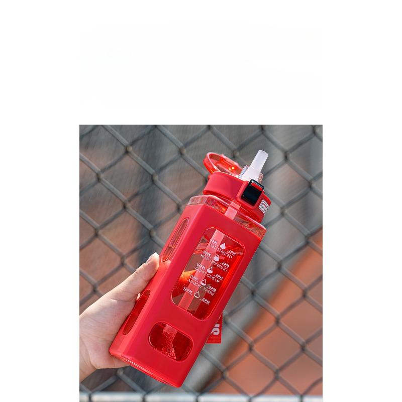 

Квадратные пластиковые чашки — это простые, устойчивые к падениям, устойчивые к высоким температурам чашки для занятий спортом на открытом воздухе большой емкости, портативные присоски. 700ml красный