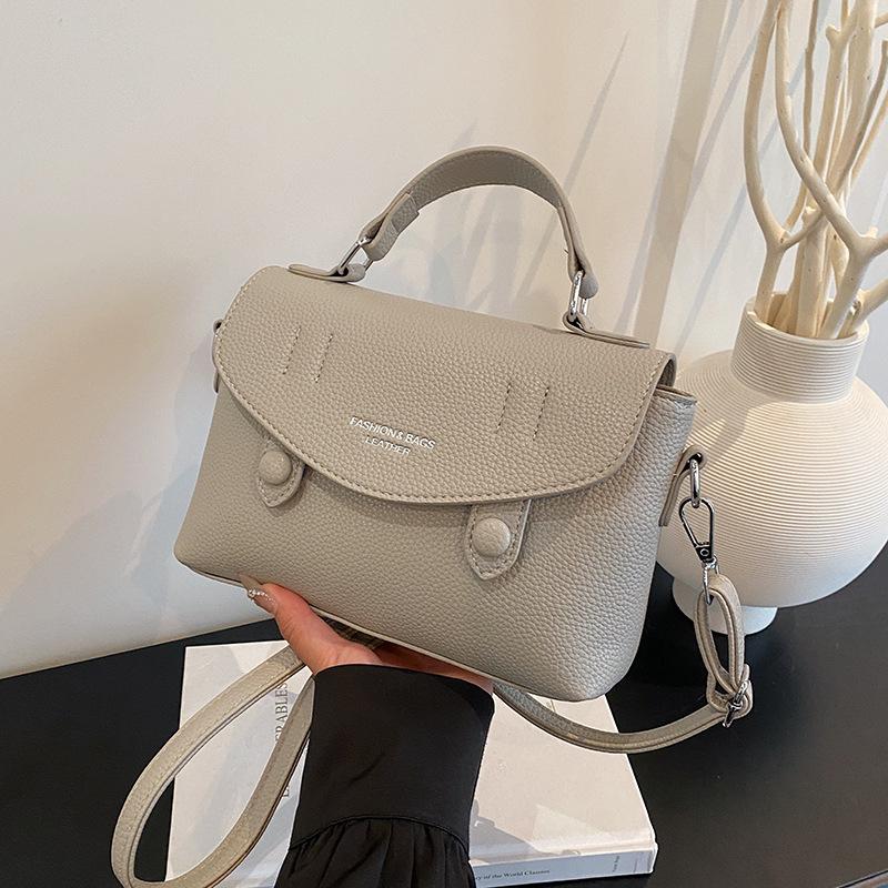 Premium Sense Niche Bag Women's 2025 Summer New Simple Shoulder Bag Versatile Casual Messenger Bag Small Bag