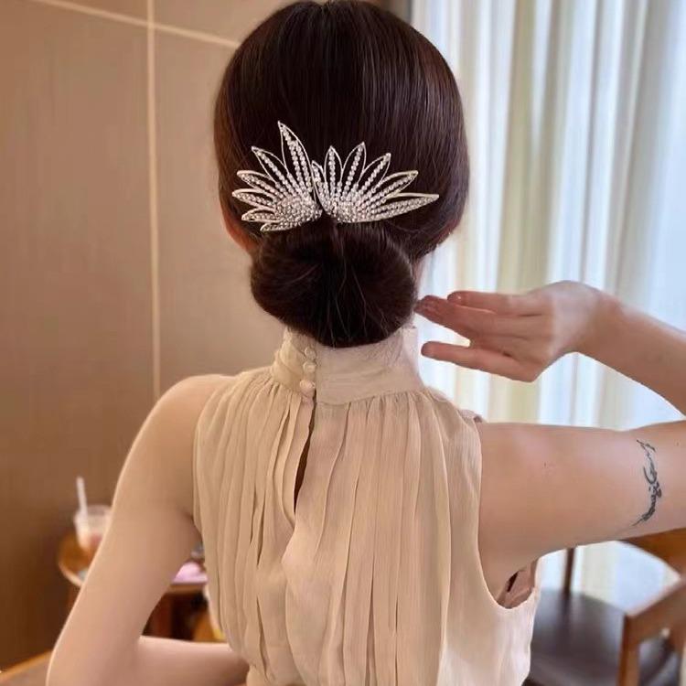 High-End Platinum Siya Peacock Hair Clip - Floral Bun Styling Tool for Women