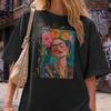 T-Shirt Frida Kahlo Ritratto Floreale Arte Tee, Artista Messicana Colorata Femminista