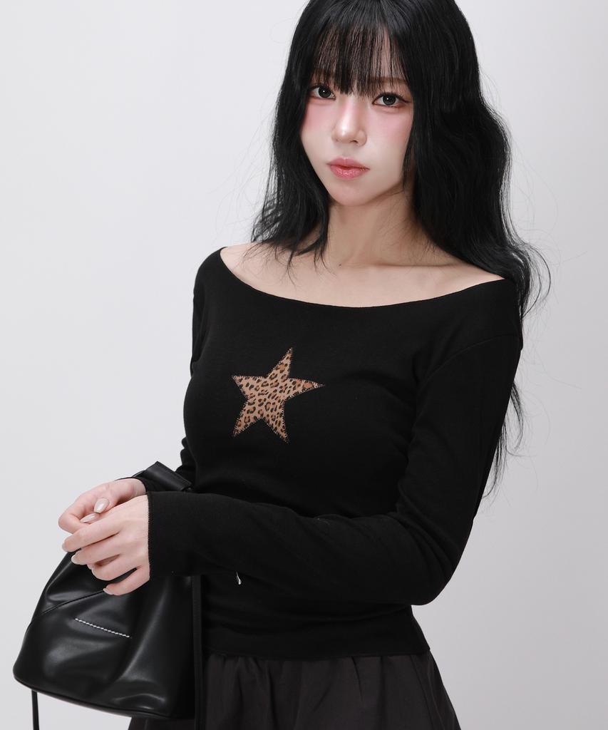 LIKE THE MOST Leopard Star Applique Long Sleeve Top T-Shirt_Black